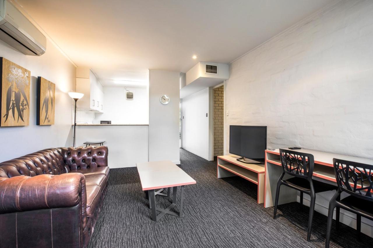 Burvale Hotel Nunawading Bagian luar foto