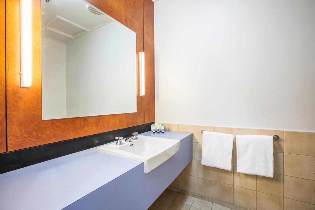 Burvale Hotel Nunawading Bagian luar foto