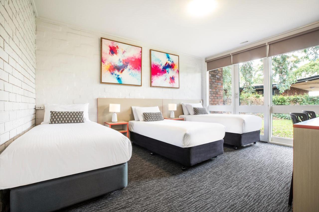 Burvale Hotel Nunawading Bagian luar foto