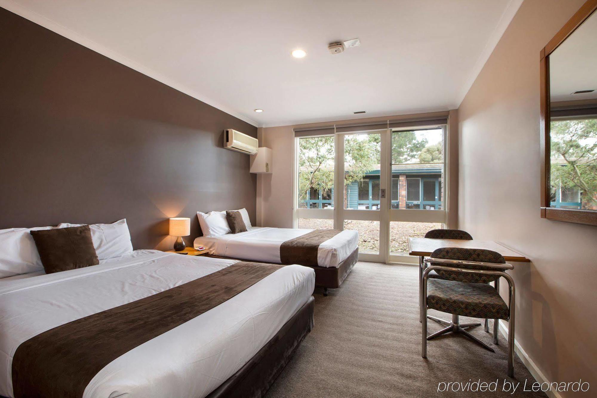 Burvale Hotel Nunawading Bagian luar foto