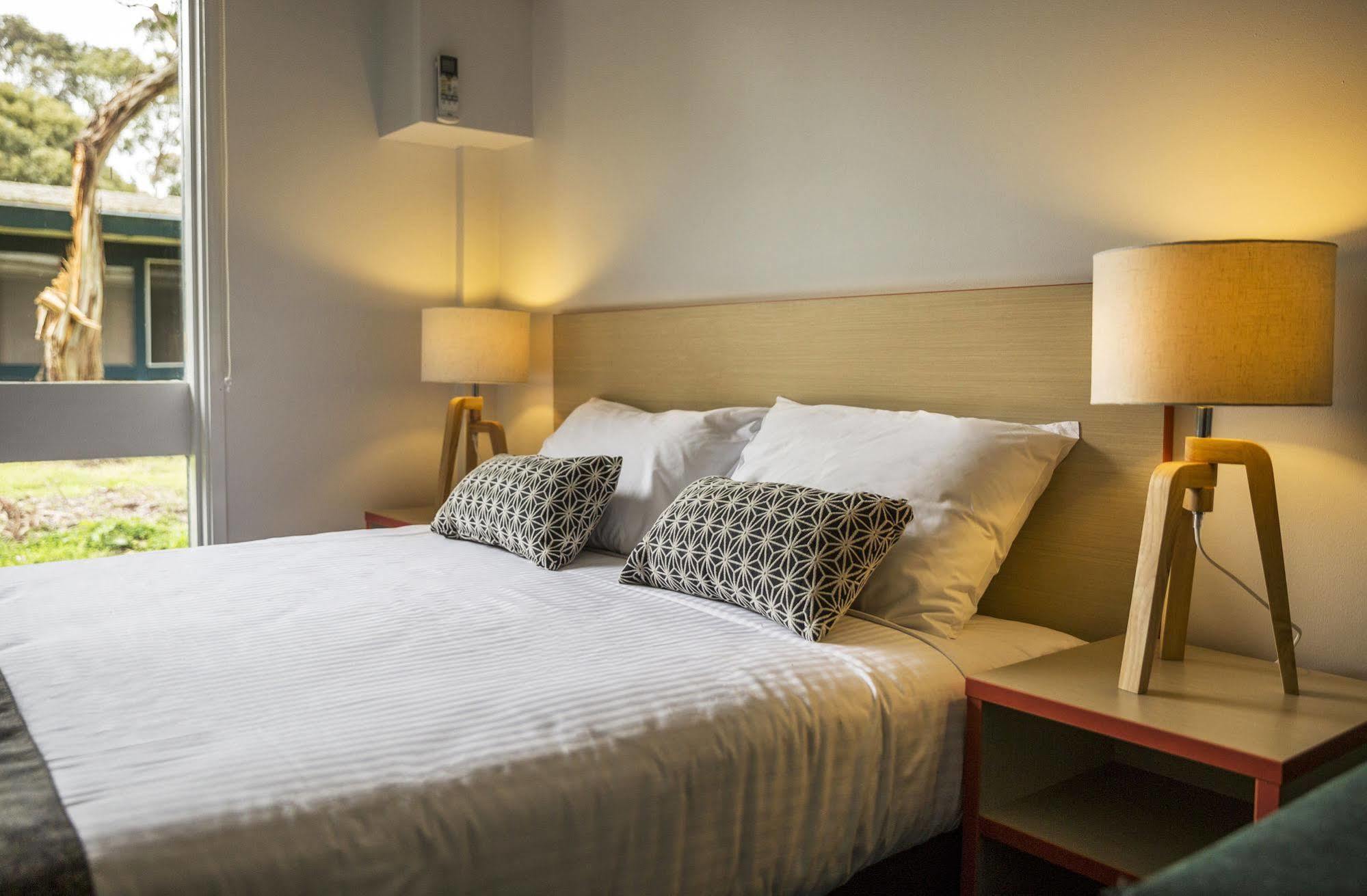 Burvale Hotel Nunawading Bagian luar foto