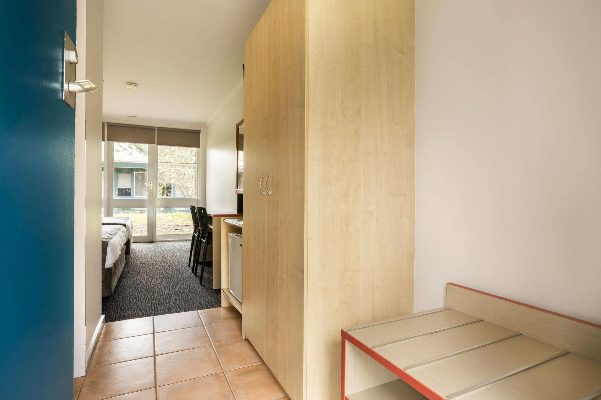 Burvale Hotel Nunawading Bagian luar foto