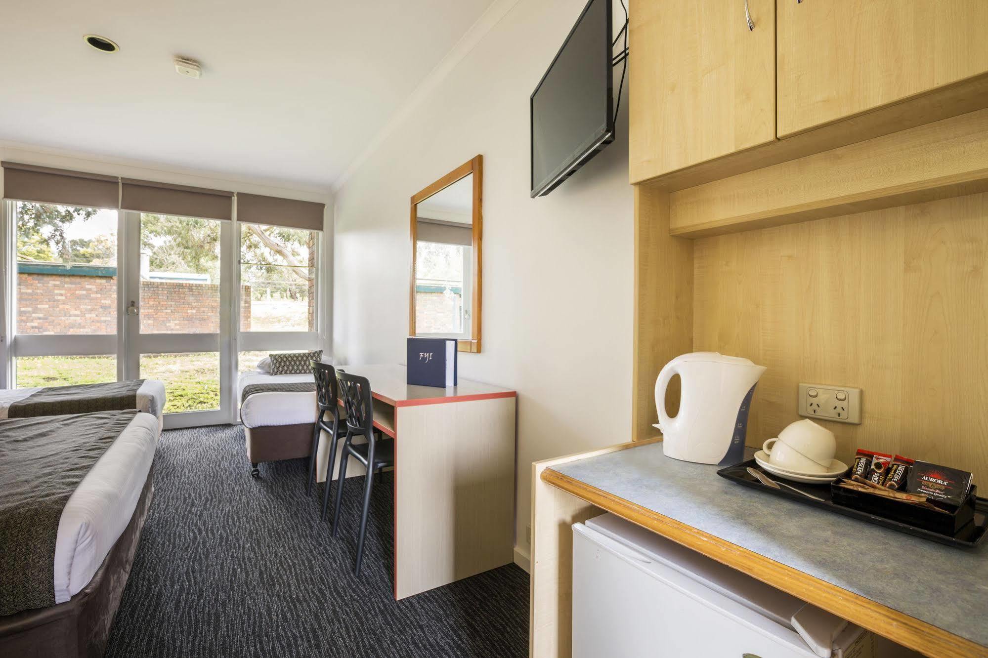 Burvale Hotel Nunawading Bagian luar foto